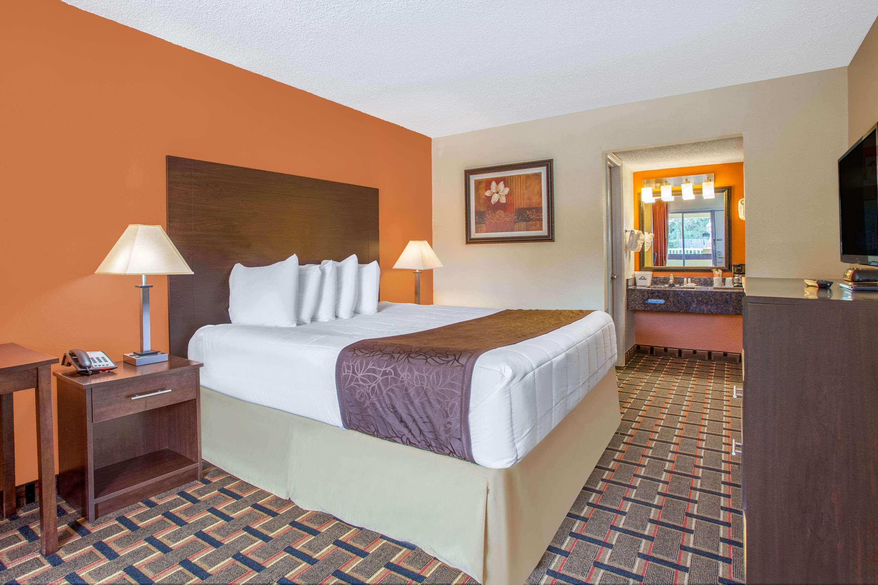 Days By Wyndham Motel 2*